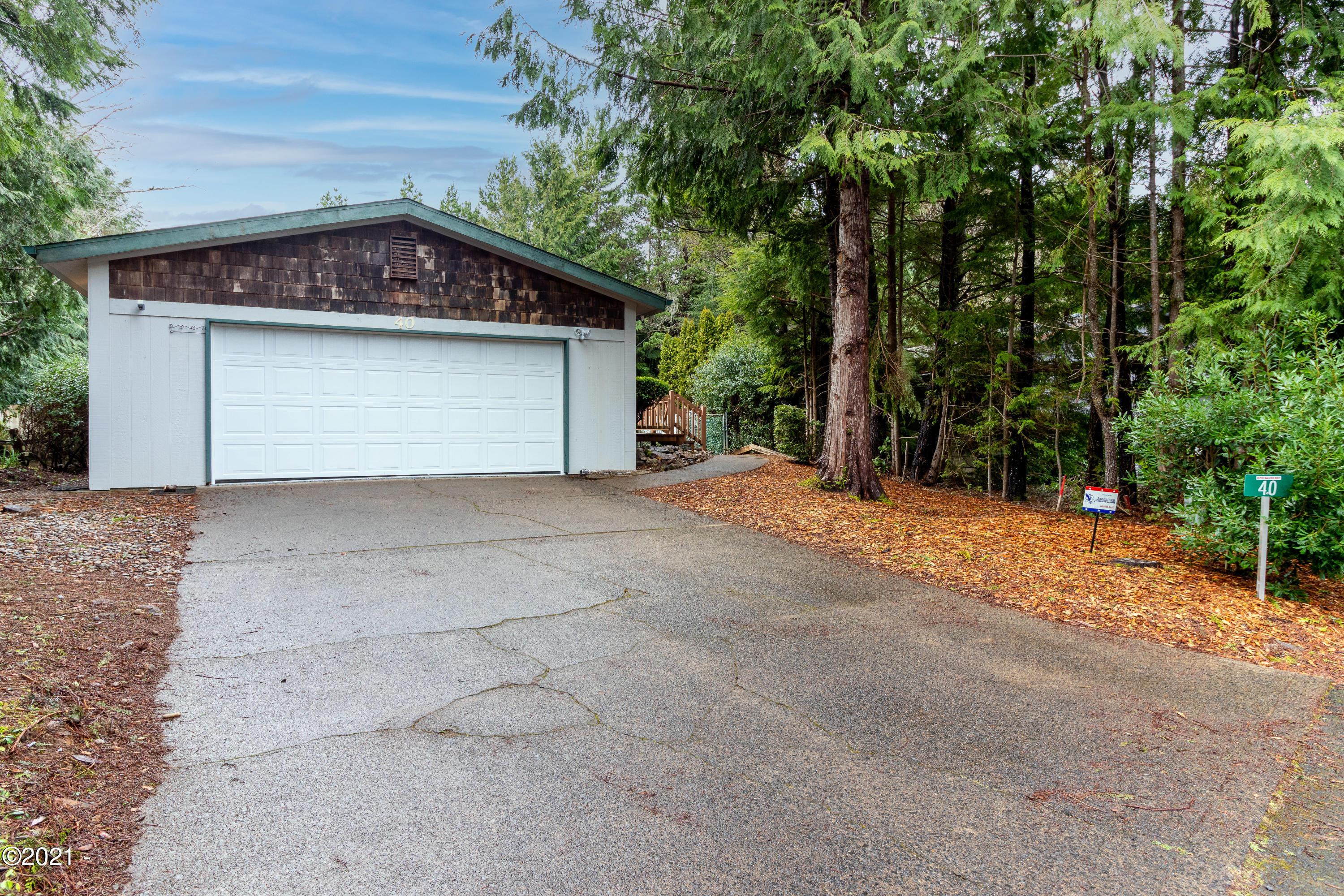 40 Beaver Ct Depoe Bay, Gleneden Beach, Lincoln City, Newport, Otis, Rose Lodge, Seal Rock, Waldport, Yachats, To Home Listings - Amy Plechaty, Emerald Coast Realty Real Estate, homes for sale, property for sale